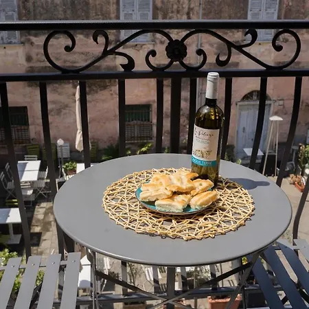 公寓 In Piazza 莫内利亚