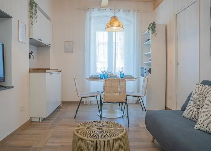 In Piazza Lägenhet Moneglia