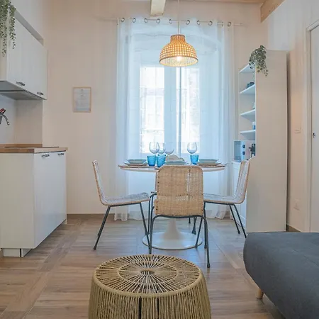 In Piazza Apartment Moneglia