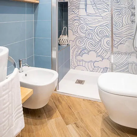 In Piazza דירה *